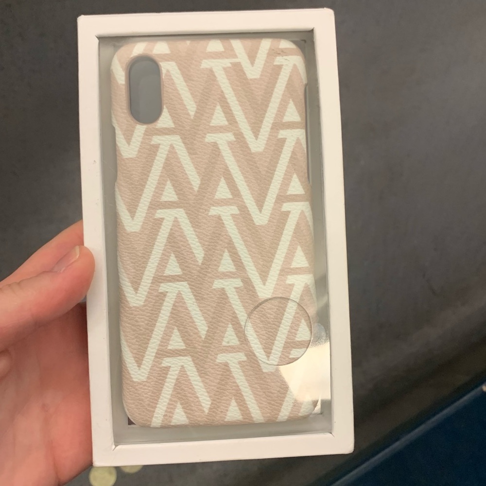 phone case for iphone X/XS from aritzia!!!!